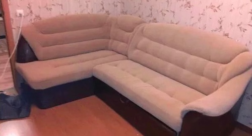 Перетяжка углового дивана. Преображенское 